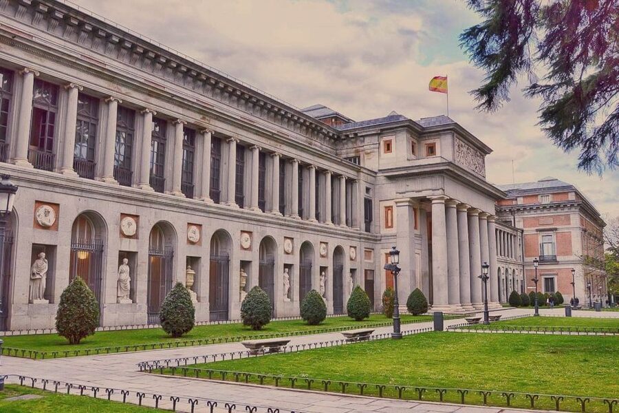 Madrid: El Prado Museum and the Royal Palace Guided Tour - The Prado Museum: famous paintings without the usual wandering