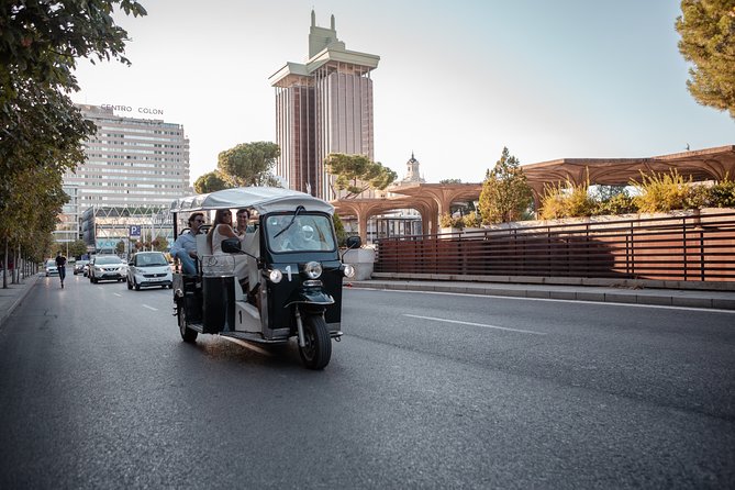 Madrid Expert Tour with Local Guide in Eco Tuk Tuk Private - Bernabéu and Paseo de la Castellana