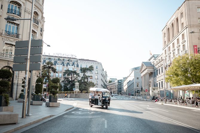 Madrid Express Tour with Local Guide in Eco Tuk Tuk Private - Los Jerónimos beside the Prado