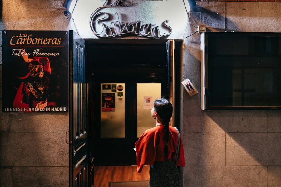 Madrid: Flamenco Show at Tablao Las Carboneras - The complimentary drink and optional dinner