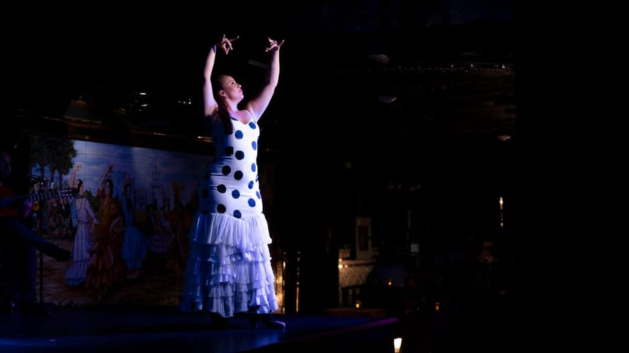 Madrid: Flamenco Show&Drink at Tablao 1911 (World's Oldest) - The one-hour show, from first drink to final footwork