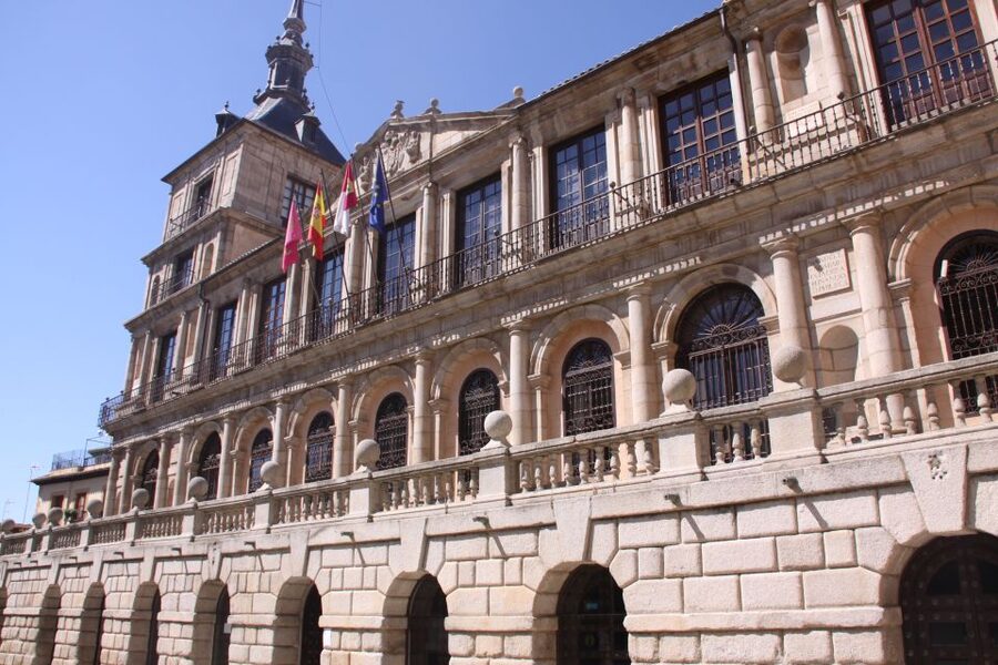 Madrid: Full-Day Guided Tour of Toledo with Cathedral Visit - Is $74 a fair price for the day?