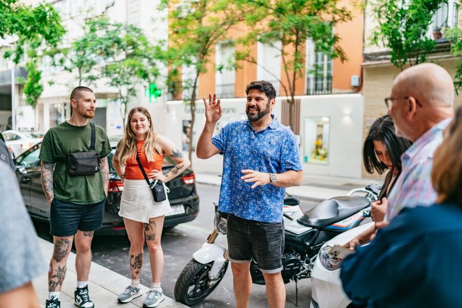 Madrid: Guided Tapas Tour with Tastings and Drinks - The slow-food tavern: a more modern Madrid