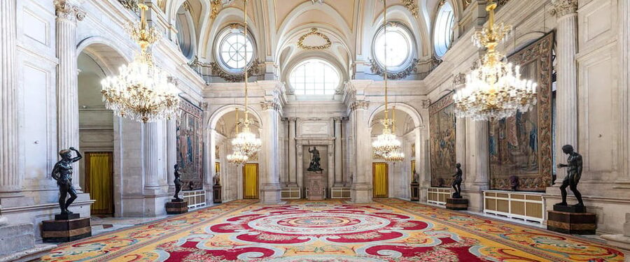 Madrid: Guided Tour of the Royal Palace with Fast Access - Fast access, with one important qualification
