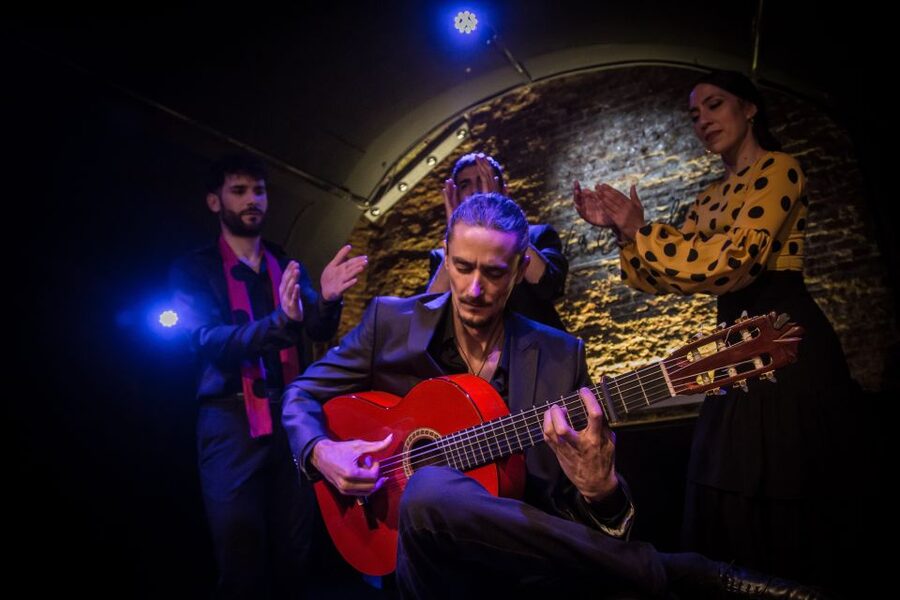 Madrid: La Cueva de Lola Flamenco Show Tickets with Drink - Why La Cueva de Lola works so well for a first flamenco show