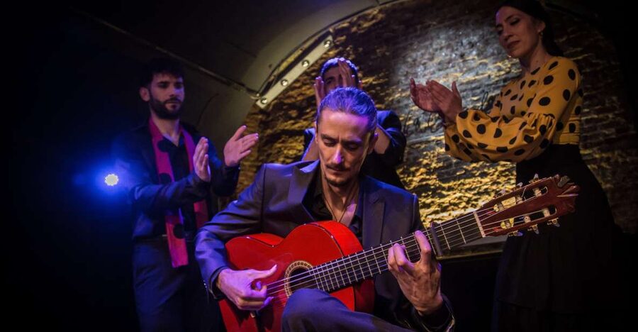 Madrid: La Cueva de Lola Flamenco Show Tickets with Drink - Entering the 17th-century cave in La Latina