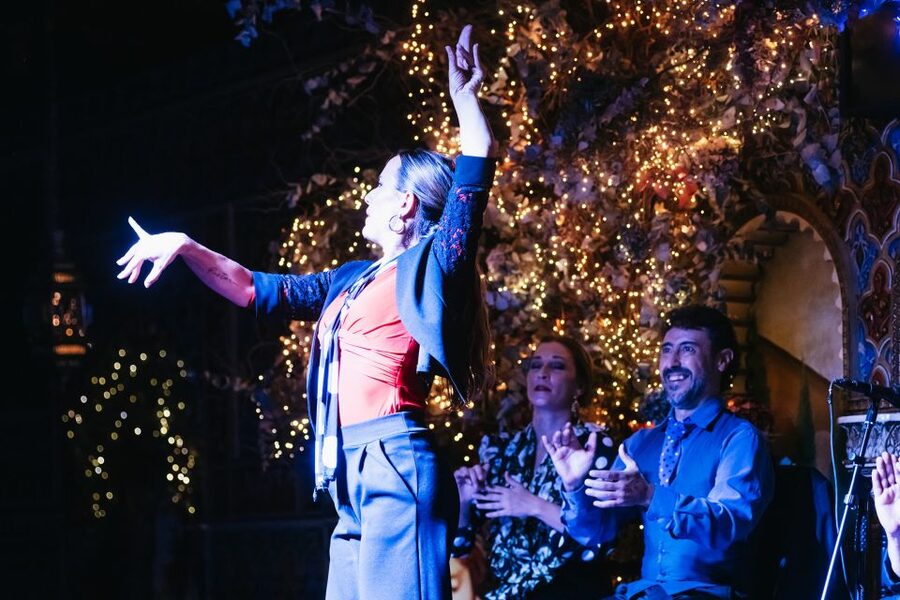 Madrid: Live Flamenco Show with Food and Drinks Options - Key points at a glance