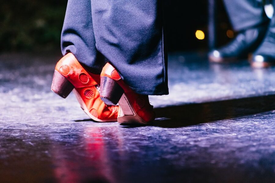 Madrid: Live Flamenco Show with Food and Drinks Options - Language and practical comfort
