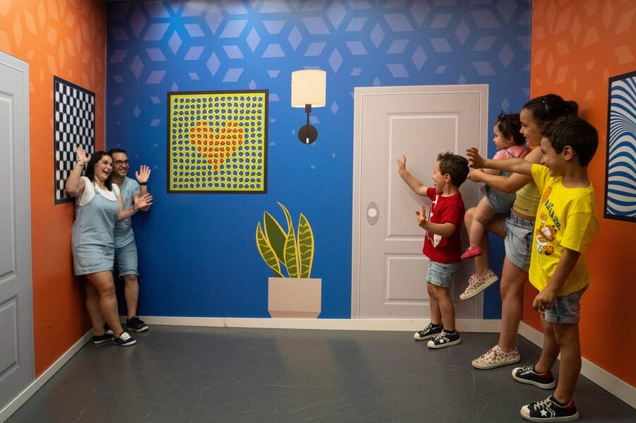 Madrid: Museum of Illusions Ticket - A one-hour route through the exhibits