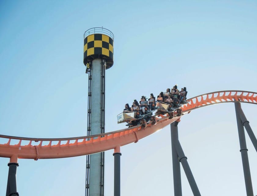 Madrid: Parque de Atracciones de Madrid Entry Ticket - Shows and street performances break up the rides