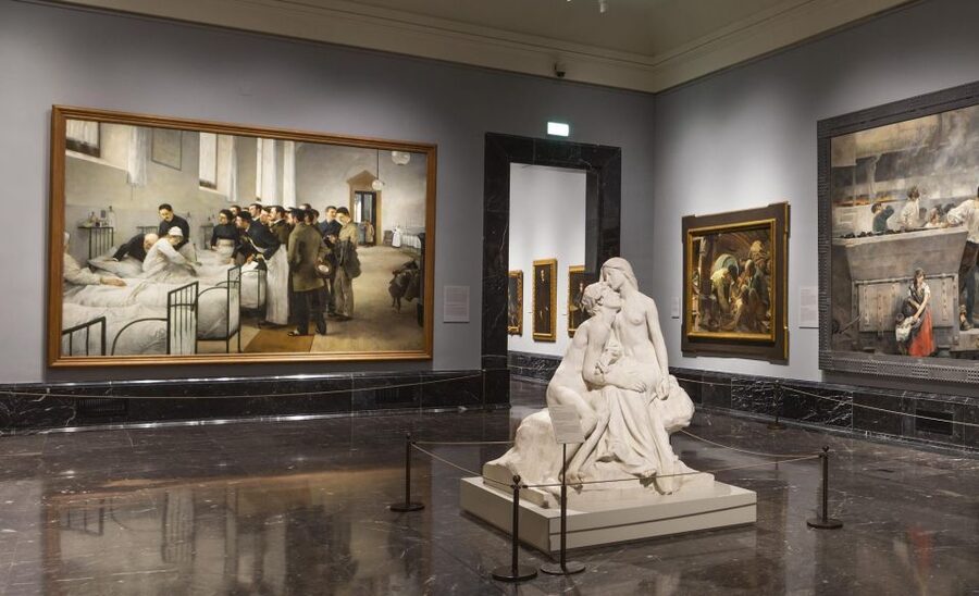 Madrid: Prado Museum Guided Tour With Fast Access - Headphones, questions, and a comfortable pace