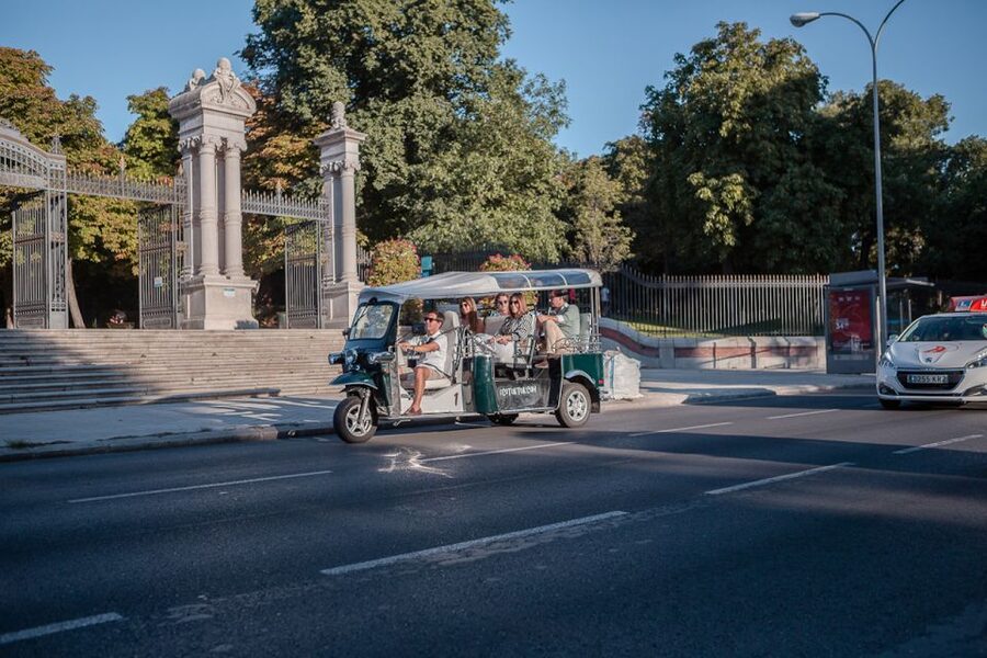 Madrid: Private City Tour by Eco Tuk Tuk - Choosing between one, two, three, and four hours