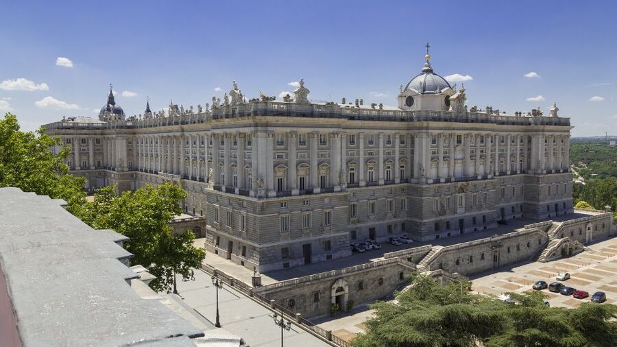 Madrid: Royal Palace and Almudena Cathedral Small-Group Tour - Who should take this tour?
