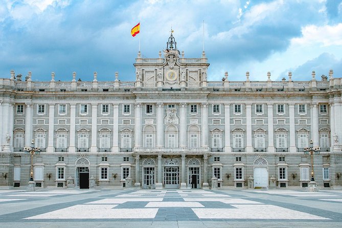 Madrid Royal Palace and Prado Museum Private Tour with Transfers - Meeting your guide at the hotel