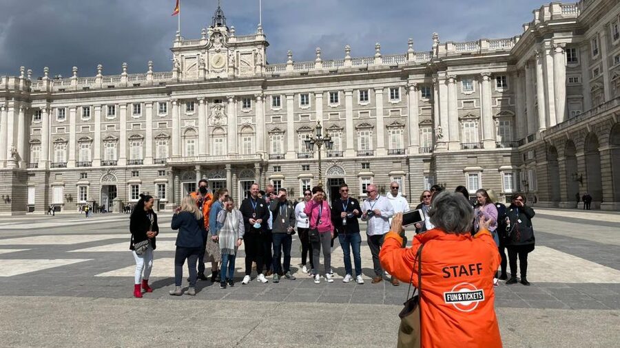 Madrid: Royal Palace Entry Ticket and Small Group Tour - The Italian Baroque palace and its royal story