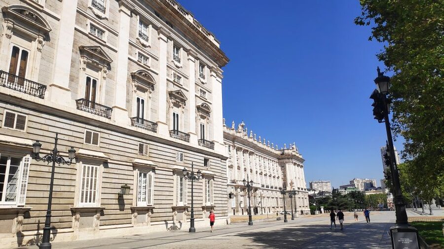 Madrid: Royal Palace Entry Ticket and Small Group Tour - How the $54 price works out