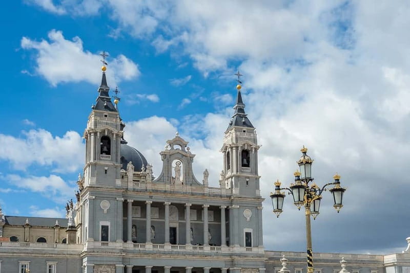 Madrid: Royal Palace Expert Guided Tour with Skip-the-Line - Exploring the Royal Gardens on Your Own