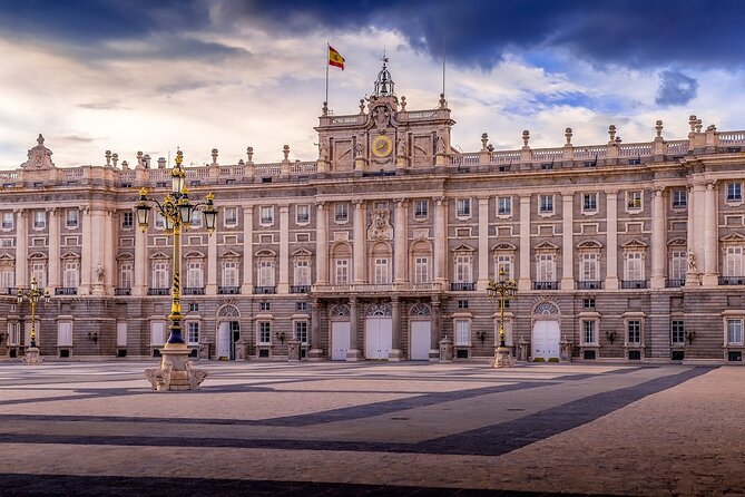 Madrid: Royal Palace Guided Tour with Skip the Line Ticket - Key points to know before you book