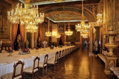 Royal Palace Guided Tour with Skip the Line Ticket
