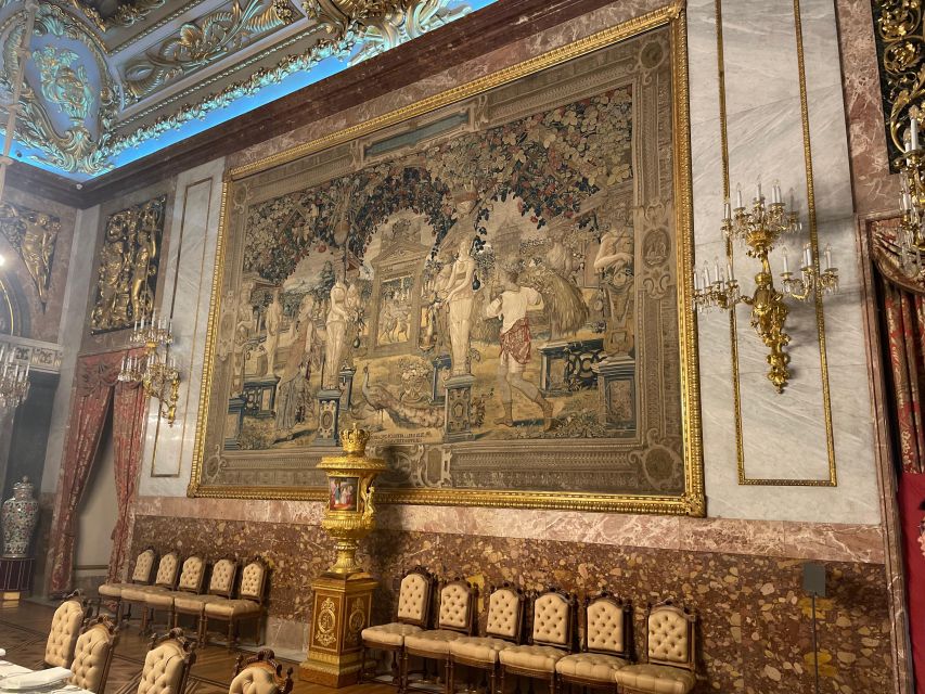 Madrid: Royal Palace tour - semi private or private - Twenty-five rooms of decoration and daily royal life