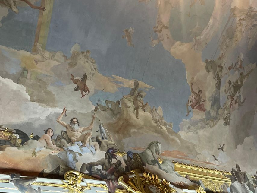 Madrid: Royal Palace tour - semi private or private - How much Spanish history fits into 90 minutes