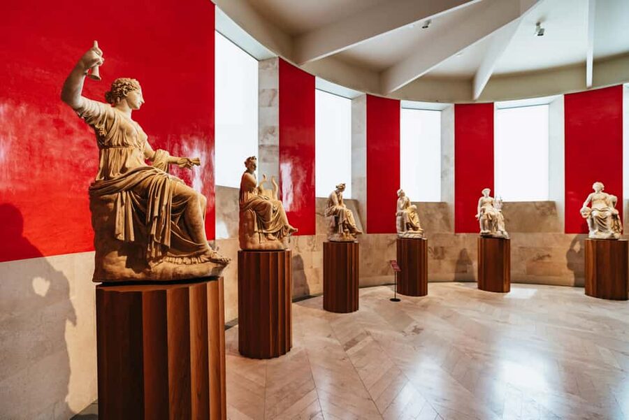 Madrid: Skip-the-Line Prado Museum Guided Tour - The first paintings: learning how to look