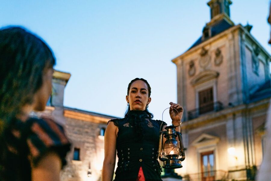 Madrid: Spanish Inquisition and Legends Evening Walking Tour - What this Madrid night walk is really about
