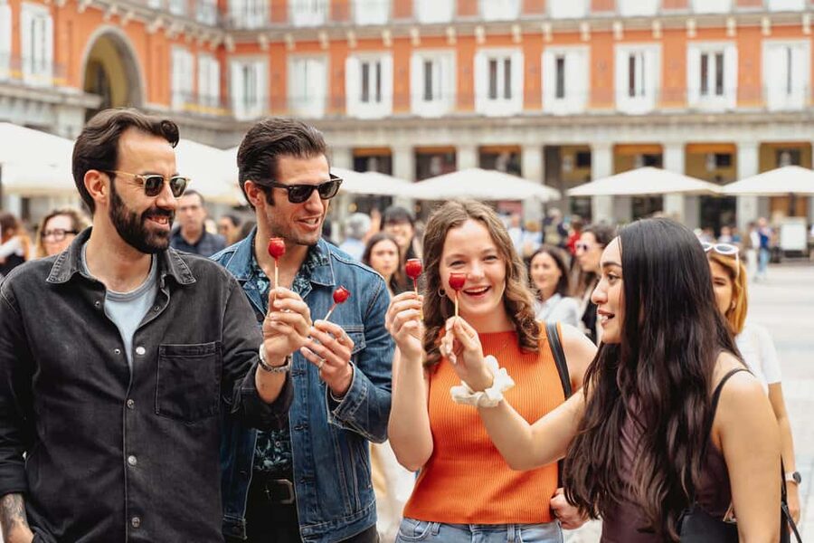 Madrid: Tapas Food Tour with Drinks and Food - Key points at a glance