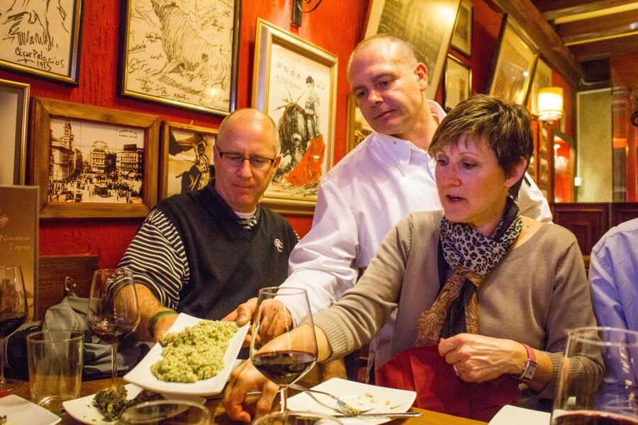 Madrid: Tapas & Wine Tasting Tour with Local Guide - What you actually get for $91