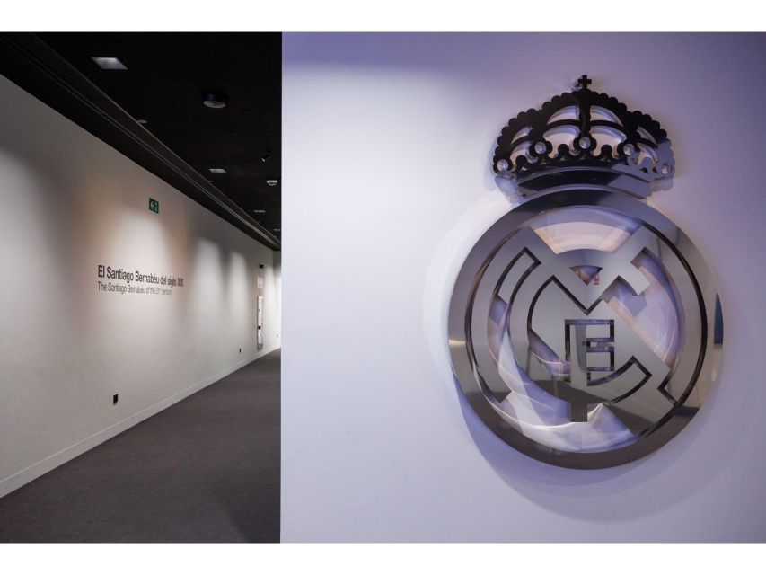 Madrid: Tour Bernabéu Entry Ticket - The Bench Area Is the Best Photo Stop