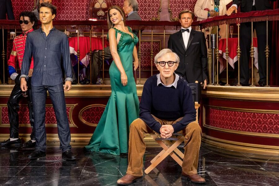 Madrid: Wax Museum Entry Ticket - Movie stars, athletes, musicians, and royal figures