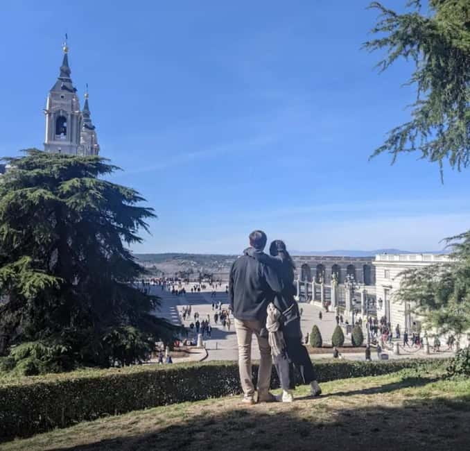 Madrid: Welcome to Madrid Guided Walking Tour - The questions that give the route its shape
