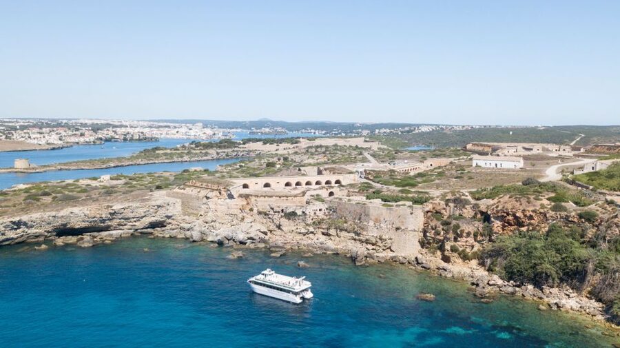 Mahon: Harbor Boat Tour with Underwater Viewing & Commentary - Lazareto, Mola, and the harbor defenses