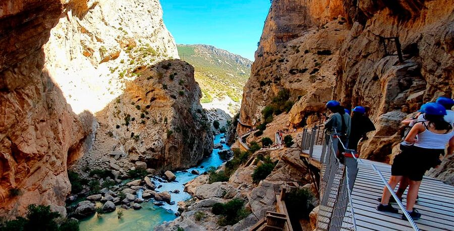 Málaga: Caminito del Rey Guided Tour with Transportation - The 75-minute ride back to Málaga