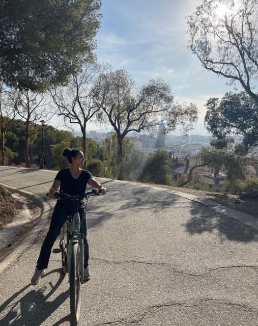Malaga: Castle Hill and Fisherman Village E-Bike Tour - The guides make the difference