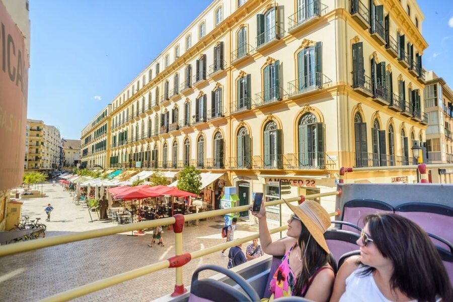 Malaga: City Sightseeing Hop-On Hop-Off Bus Tour - Red Route: the best starting point for most visitors
