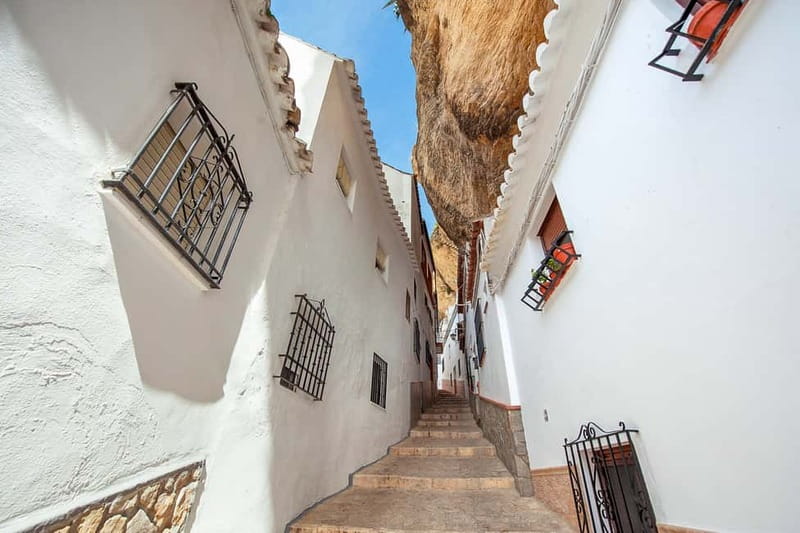 Málaga & Costa del Sol: Ronda and Setenil de las Bodegas - The short ride to Ronda