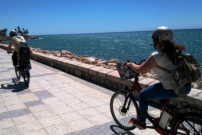 Malaga Electric Bikes Guided Tour - Starting near Málaga’s central sights