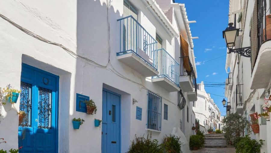 Malaga: Frigiliana & Nerja Tour with Local Product Tastings - Why this Costa del Sol day trip works