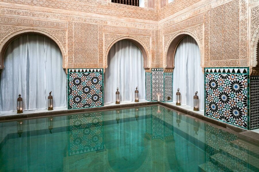 Malaga: Hammam Al Ándalus Entry Ticket with Massage - Who Will Enjoy This Experience Most