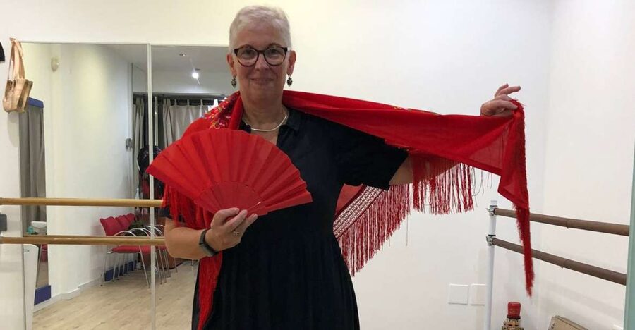 Málaga: Learn to dance flamenco rumba in 45 minutes - Why flamenco rumba works well for beginners