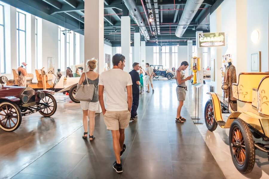 Málaga: Museo del Automóvil y la Moda Ticket - Inside La Tabacalera, Málaga’s unusual museum setting