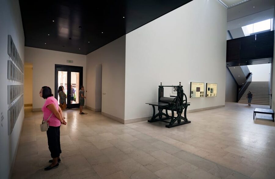 Málaga: Museo Picasso Málaga Entry Ticket - Price, timing, and who gets the best value