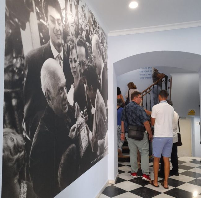 Malaga: Picasso’s Birthplace Museum Entrance Ticket - Using the audio guide without letting it take over