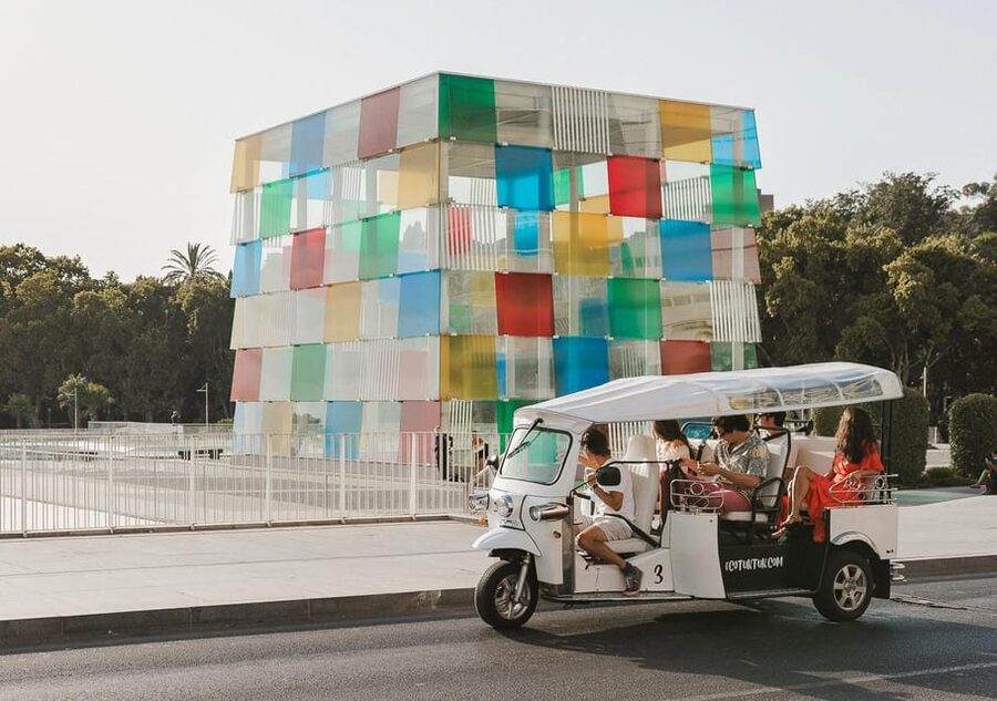 Malaga: Private City Tour by Eco Tuk Tuk - What this tuk tuk tour is really good at