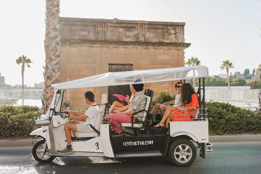 Malaga: Private City Tour by Eco Tuk Tuk - Marina Square and the return through Malaga