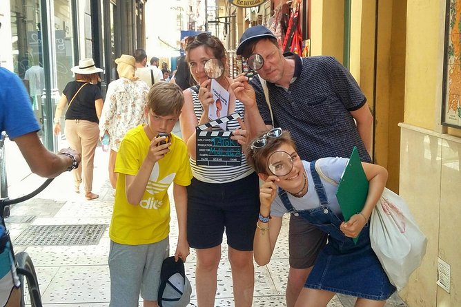 Málaga: Private Sightseeing Treasure Hunt - Roman Theater, Santa Ana, and the Cathedral