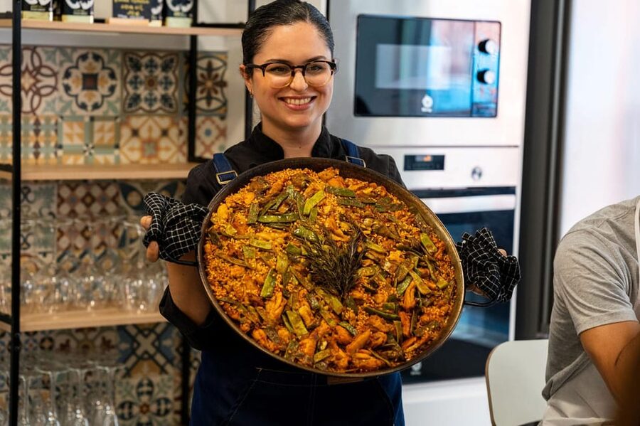 Málaga: Spanish Cooking Workshop with Paella and Sangria - A Málaga cooking class with a local point of view