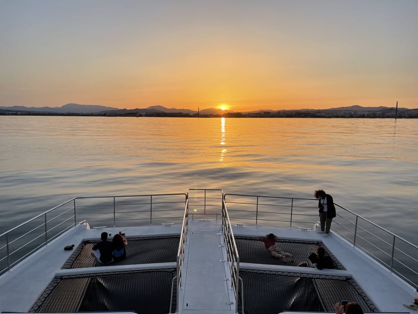 Málaga: Sunset Catamaran Trip - What the 90-minute sailing actually feels like
