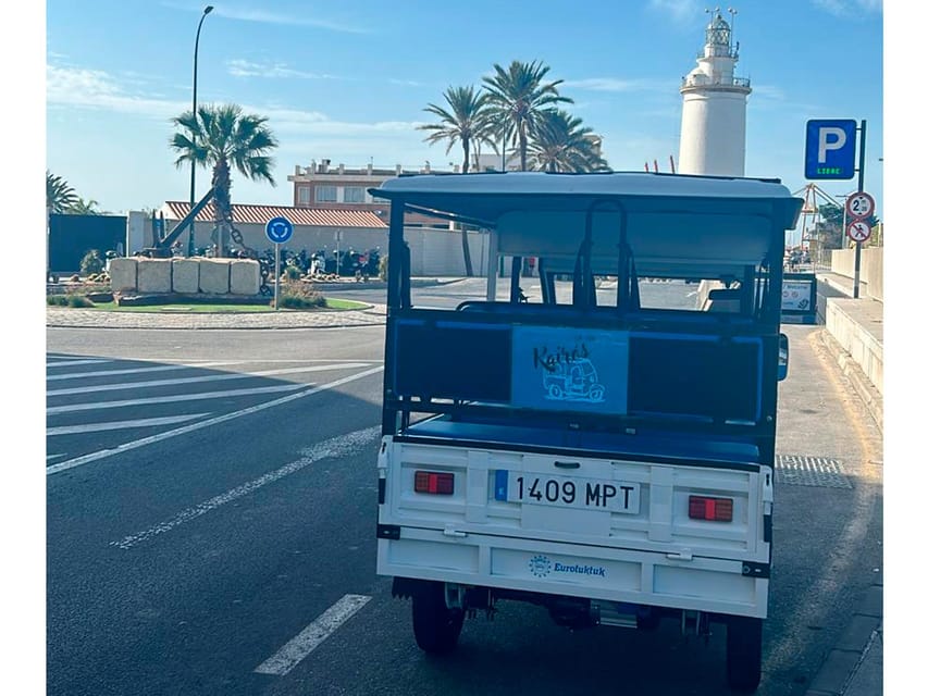 Malaga: Tuk tuk tour - Pompidou Centre and Muelle Uno